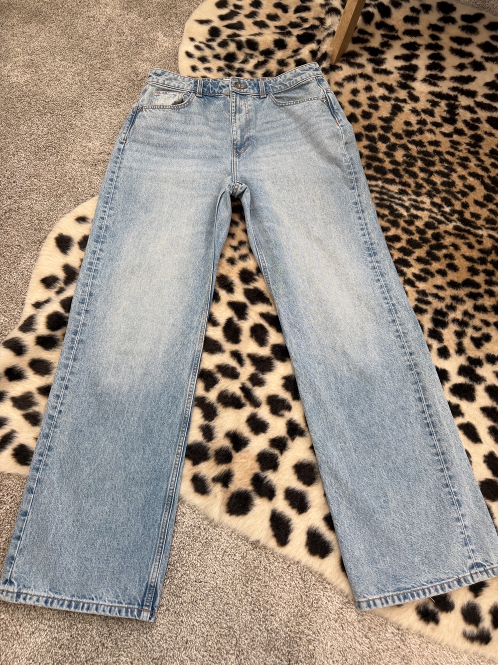Zara HIGH-WAISTED FULL LENGTH Z1975 STRAIGHT LEG JEANS
MID-BLUE - REF. 8228/29